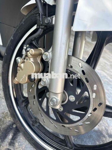 Suzuki Impulse 2016 trắng xanh
