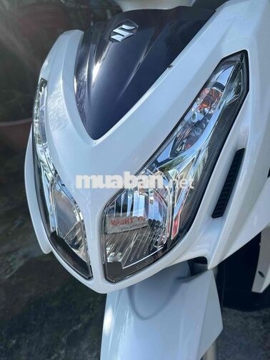 Suzuki Impulse 2016 trắng xanh