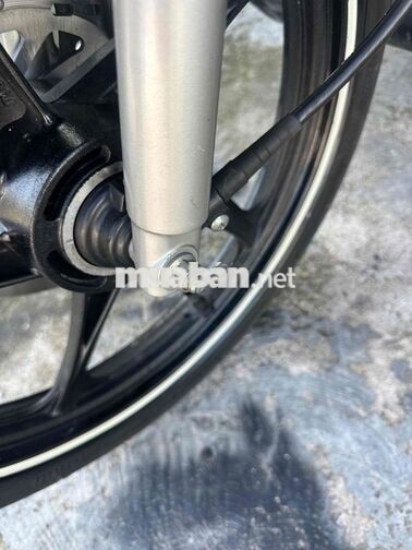 Suzuki Impulse 2016 trắng xanh