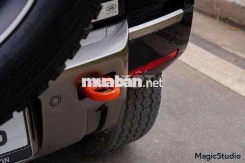 Xe LandRover Defender 110 X P400 3.0 AT 2023