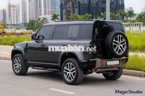 Xe LandRover Defender 110 X P400 3.0 AT 2023