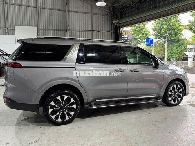 KIA Carnival 2024 Signature Xám 7 chỗ