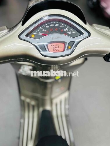 Piaggio Sprint 2022 màu Nâu đồng