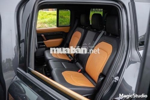 Xe LandRover Defender 110 X P400 3.0 AT 2023