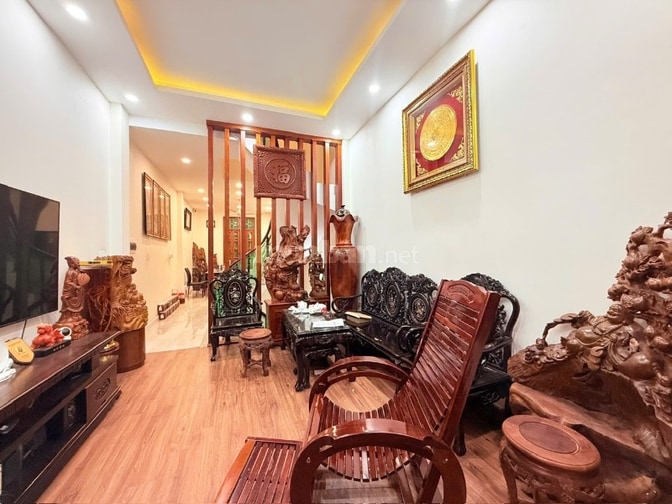 Bán nhà phân lô Nguyễn Phúc Lai Vip Đông Đa, 2 thoáng, giá 18.9 tỷ.