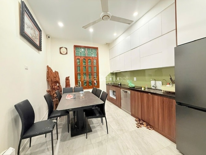 Bán nhà phân lô Nguyễn Phúc Lai Vip Đông Đa, 2 thoáng, giá 18.9 tỷ.