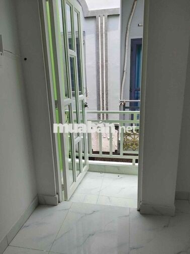 Bán nhà 1 trệt 1 lầu, 2 PN, 2 WC, 3.5x7m gần khu công nghiệp Xuyên Á