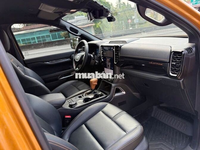 Ford Ranger Wildtrak 2025, bảo hành xe 2030