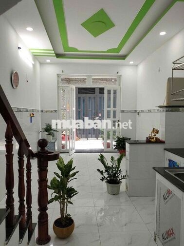 Bán nhà 1 trệt 1 lầu, 2 PN, 2 WC, 3.5x7m gần khu công nghiệp Xuyên Á