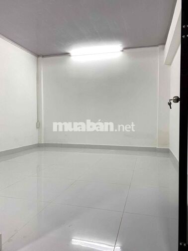 CMT8 Q10, Phù hợp kinh doanh - có chổ ở lại.