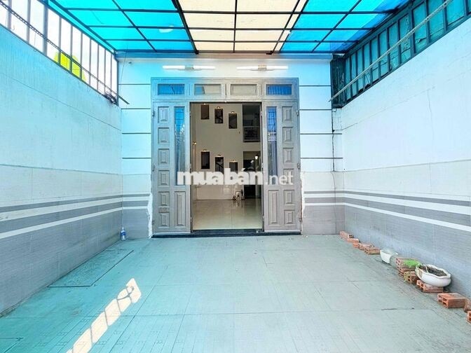 NHÀ HẺM XE HƠI CHÍNH CHỦ NGAY CHỢ GẤU 3 T 490