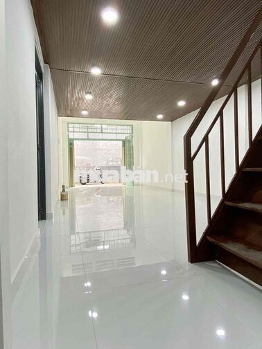 CMT8 Q10, Phù hợp kinh doanh - có chổ ở lại.