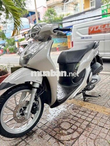 Honda SH Mode màu Trắng