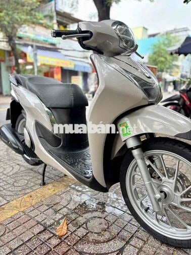 Honda SH Mode màu Trắng