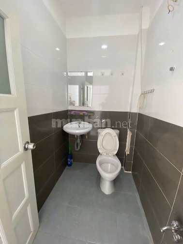 BÁN NHÀ 211/120 ĐƯỜNG HOÀNG HOA THÁM, P.5, Q. PHÚ NHUẬN 