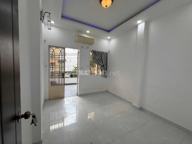 BÁN NHÀ 211/120 ĐƯỜNG HOÀNG HOA THÁM, P.5, Q. PHÚ NHUẬN 