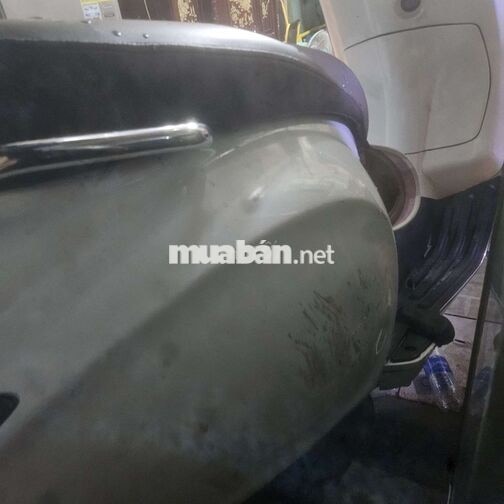 Vespa Sprint màu trắng