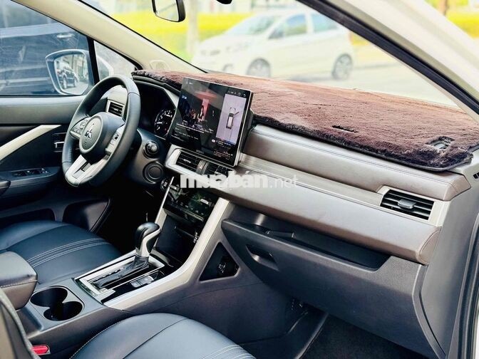 Mitsubishi Xpander 2024 Premium Trắng