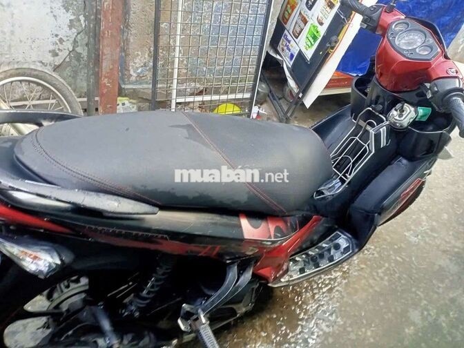 YAMAHA NOUVO LX 135 ĐEN ĐỎ