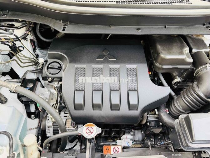 Mitsubishi Xpander 2024 Premium Trắng