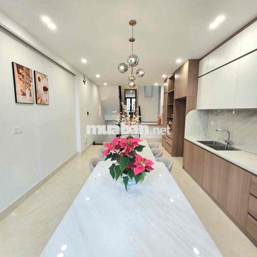 CHO THUÊ NHÀ- MT ĐƯỜNG SỐ LÂM VĂN BỀN - NHÀ MỚI ĐỦ NỘI THẤT -Ở NGAY