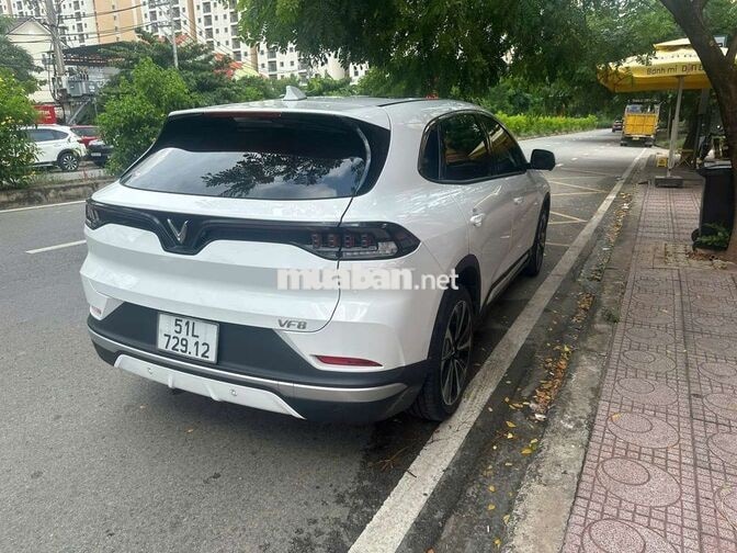 VinFast VF 8 2025 Plus 23.000 km trắng