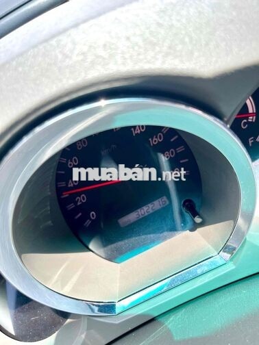 Toyota Fortuner 2.7V , 2 cầu số tự động