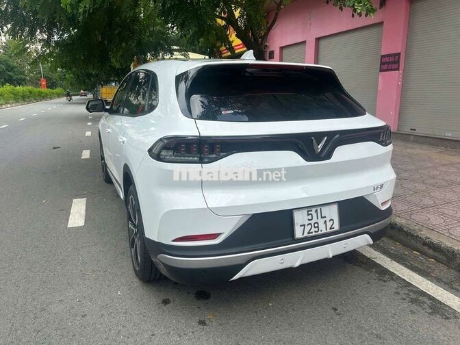 VinFast VF 8 2025 Plus 23.000 km trắng