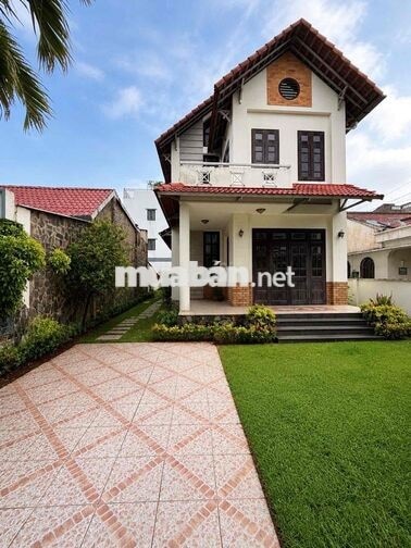 Biệt thự 260 m2  chỉ 18,9 tỷ hẻm xe hơi ,Đặng Văn Bi , ĐH  Kiến Trúc