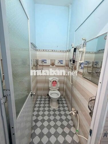 Nhà 1 lầu 3×10 , có 2pn 2wc gần chợ HT13, Q12