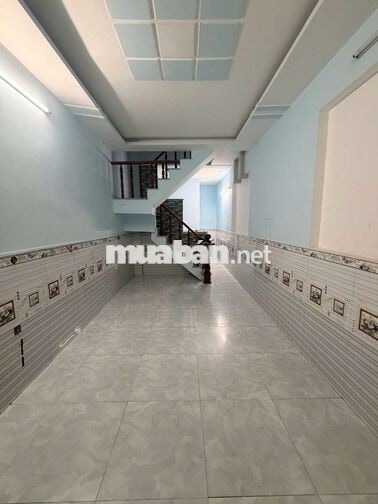 Nhà 1 lầu 3×10 , có 2pn 2wc gần chợ HT13, Q12
