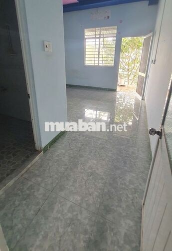 Nhà lầu 2 tầng Khu công nghiệp Cầu Tràm, sát mặt tiền đường DT826 
