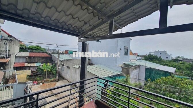 Nhà lầu 2 tầng Khu công nghiệp Cầu Tràm, sát mặt tiền đường DT826 