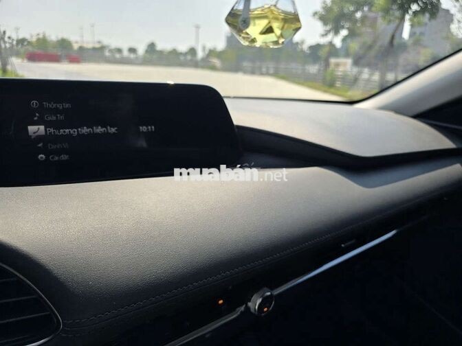 Mazda 3 Luxury 2023 Xám 16000 km