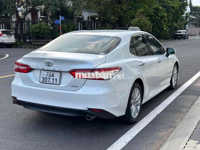 Toyota Camry 2021 2.0G 3.2 vạn km Trắng