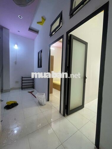  2PN1WC rộng 40m2 + 2 cửa sổ đón nắng + Xe Hơi Tận Cửa gần ĐH Văn Lang