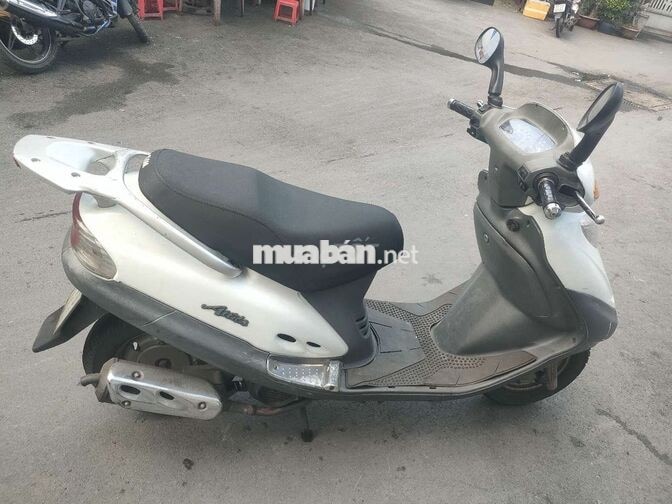 SYM Attila màu trắng
