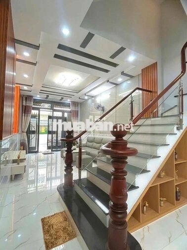 Bán Nhà Giáp Ngay Quận 6 Xây Mới 4 Tầng Ngang 4x15 Tặng Nội Thất