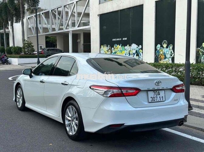 Toyota Camry 2021 2.0G 3.2 vạn km Trắng
