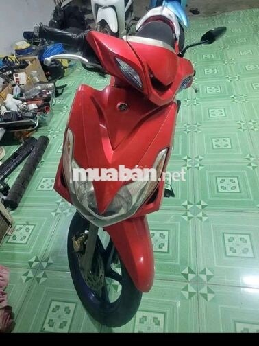 Yamaha Luvias màu đỏ