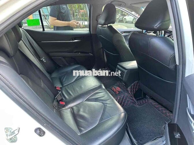 Toyota Camry 2021 2.0G 3.2 vạn km Trắng