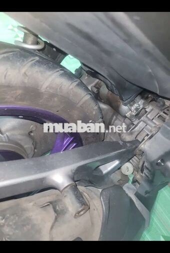 Yamaha Luvias màu đỏ