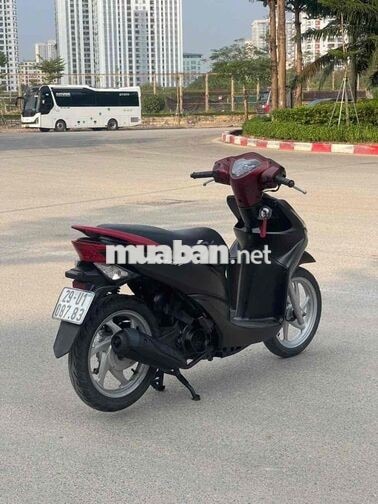 Honda Vision màu Đen đỏ