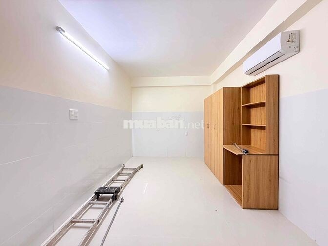NHÀ 1 TRỆT 1 LẦU NGAY CỘNG HOÀ- HOÀNG HOA THÁM