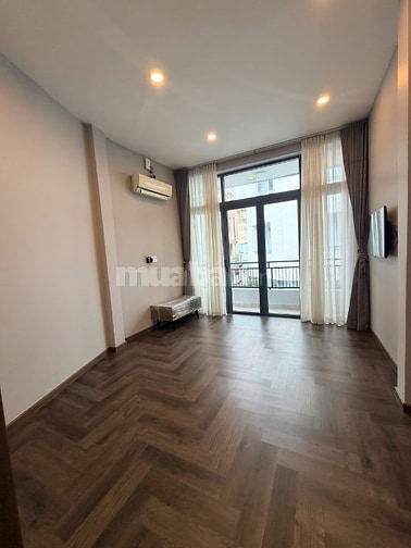 Chính chủ cho thuê nhà HXH Lê Thị Bạch Cát Q11 - 2pn 2wc - giá 18tr