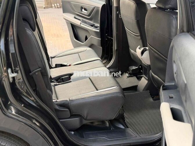 Toyota Veloz 2022 Top Đen 7 chỗ