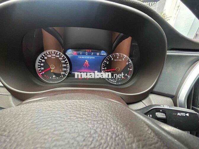 VinFast Lux A2.0 2022 Base 44.000 km Đen