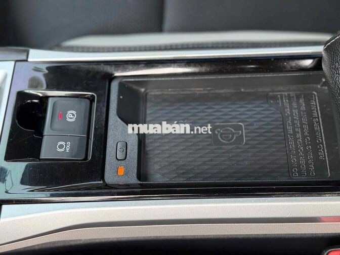 Toyota Veloz 2022 Top Đen 7 chỗ