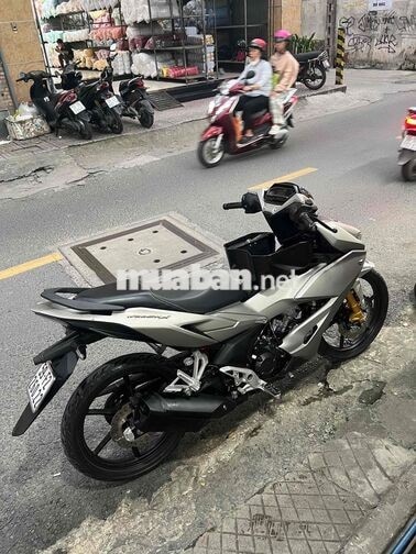 Honda Winner X màu bạc