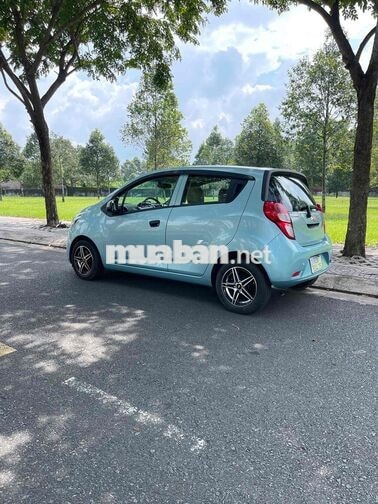 Chevrolet Spark 5 chỗ Xanh